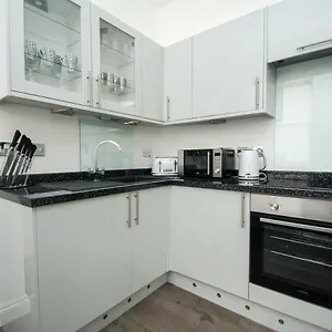 Sea Breeze - Central - By Holiday Lets , Brighton United Kingdom